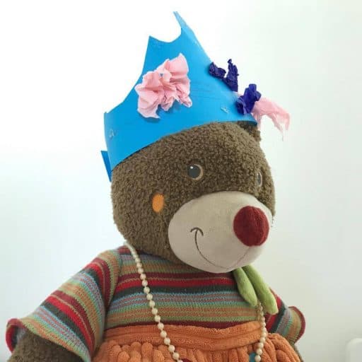 Paloheinä and Lauttasaari libraries invite stuffed animals to sleep over!