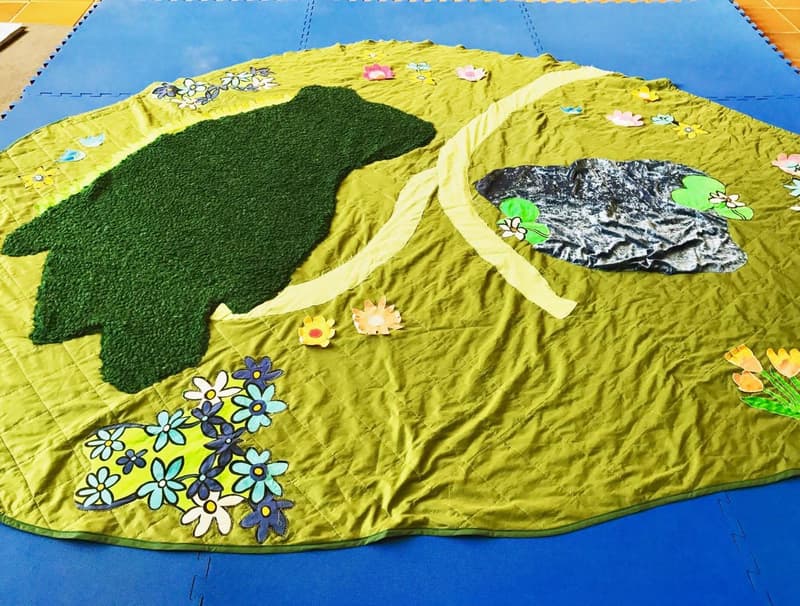 You can get story massage at Vuosaari library.