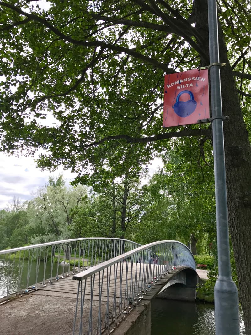 Romances Bridge on Pikku-Vesijärvi.