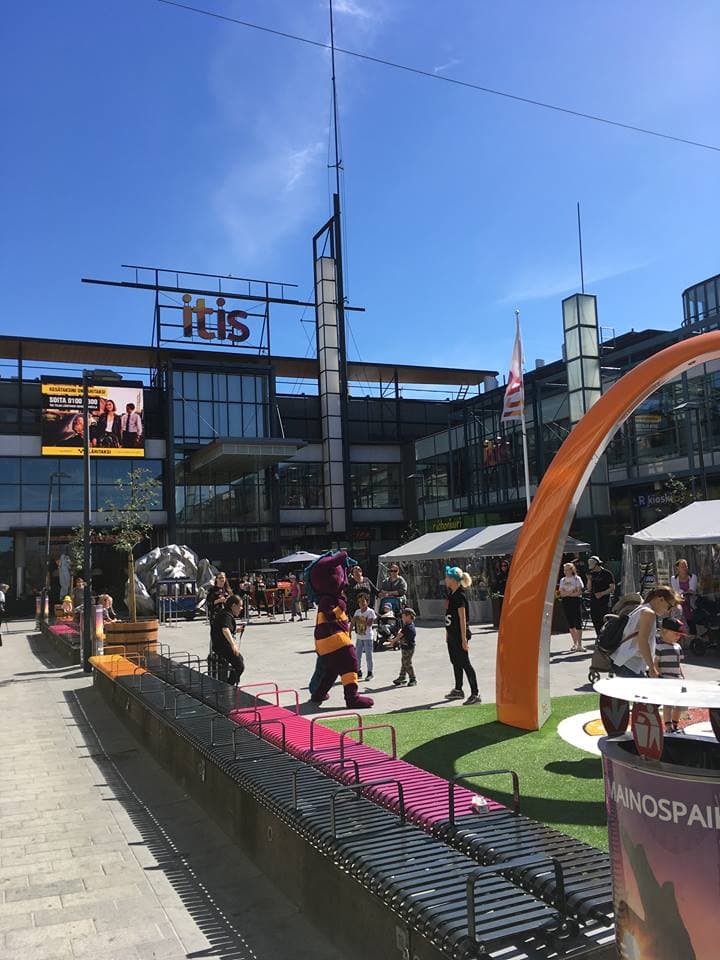 Itis shopping center, Tallinnanaukio now has a play area.