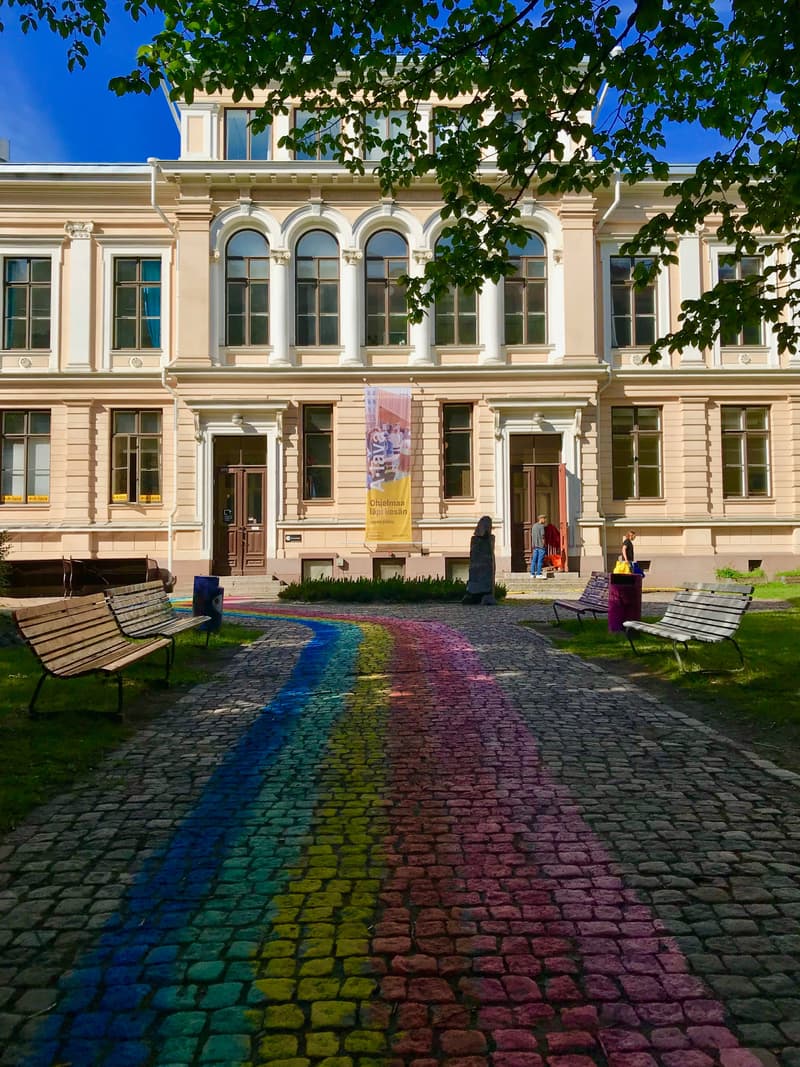 Annantalo is located in Kampi, Helsinki, on Annankatu Street.