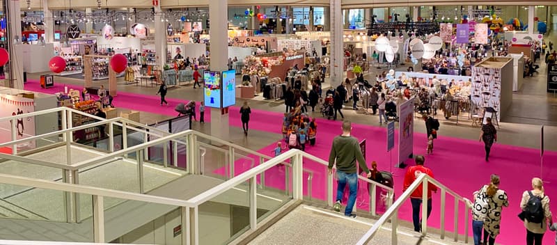 Mainos: Lapsimessuilla lasten kanssa